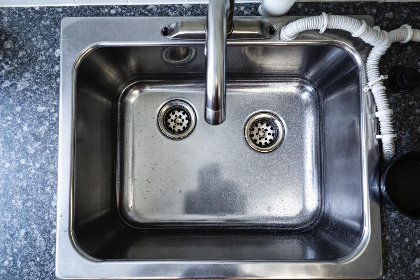 Tuyaux pour lave-vaisselle : accessoires et pièces détachées au meilleur prix